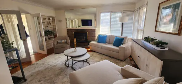 11 Northolt CT, Toronto W08, ON M9A 3B1