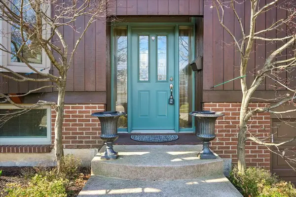 3232 Crosstree CT, Mississauga, ON L5L 1G7