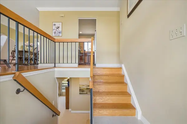 3232 Crosstree CT, Mississauga, ON L5L 1G7