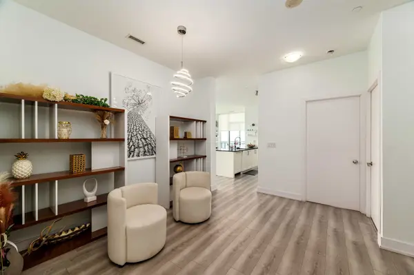 4011 Brickstone Mews #PH4, Mississauga, ON L5B 0G3