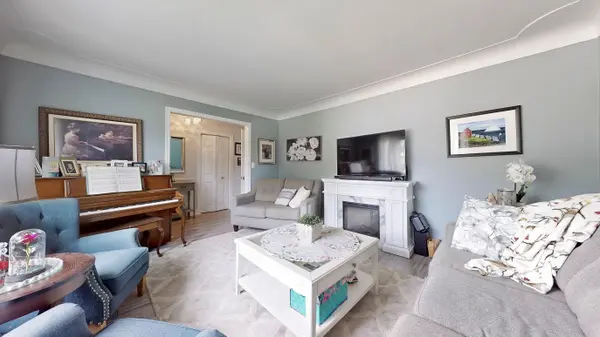 1306-08 Leighland RD, Burlington, ON L7R 3S5