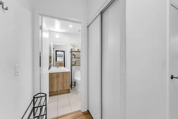 1195 The Queensway N/A #317, Toronto W08, ON M8Z 1R6