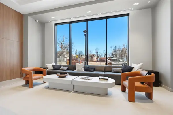 2075 Lakeshore RD #305, Burlington, ON L7R 1E2