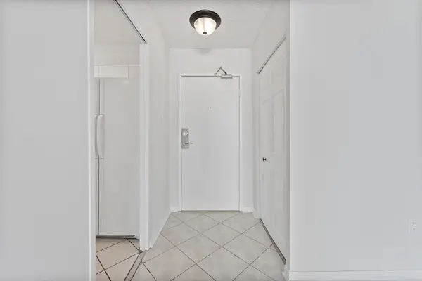 5 San Romanoway N/A #906, Toronto W05, ON M3N 2Y4