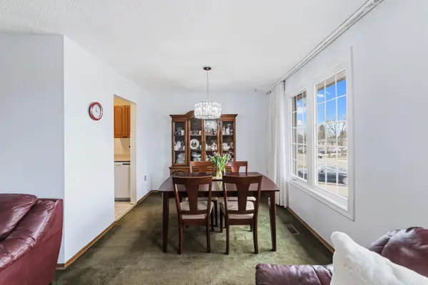 222 Greencedar DR, Hamilton, ON L9C 6W6