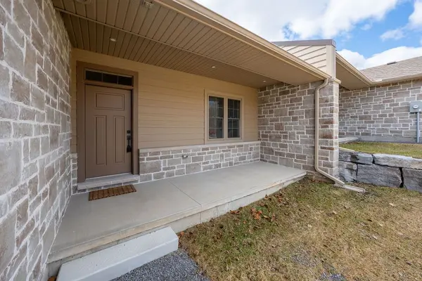 71 Seymour ST W, Centre Hastings, ON K0K 2K0