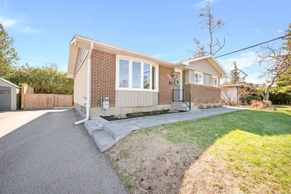 2052 Valley DR, Elmvale Acres And Area, ON K1G 2P4