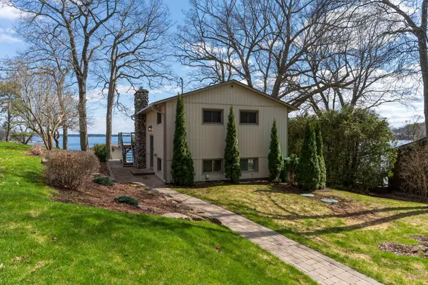 23 Moon RD, Front Of Yonge, ON K0E 1R0