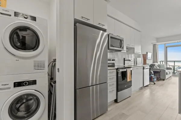 385 Winston RD #1110, Grimsby, ON L3M 4E8