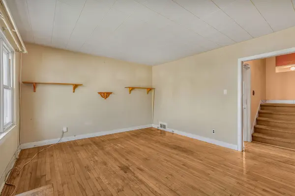 1242 Vancouver AVE, Hunt Club - South Keys And Area, ON K1V 6V3