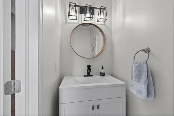 339 Brigitta ST, Kanata, ON K2S 0H9