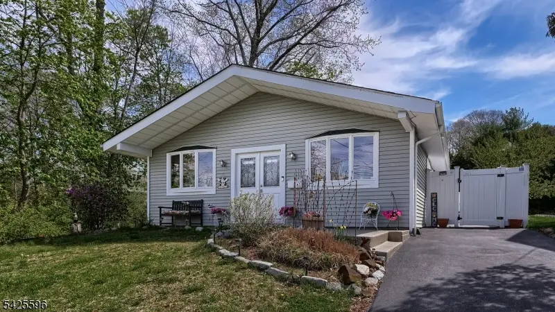 16 Forest Ter, Wayne Twp., NJ 07470