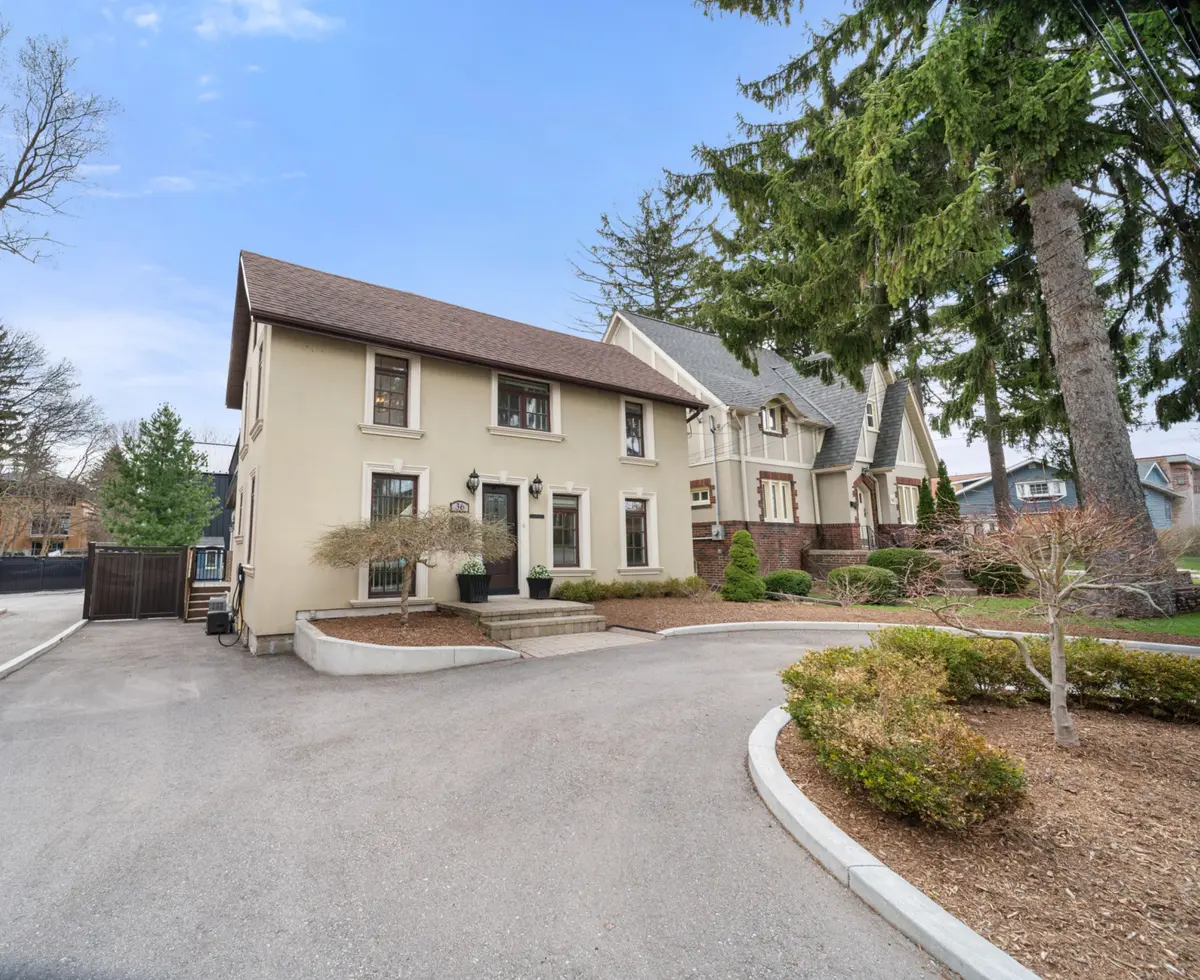 36 Mississauga RD N, Mississauga, ON L5H 2H6