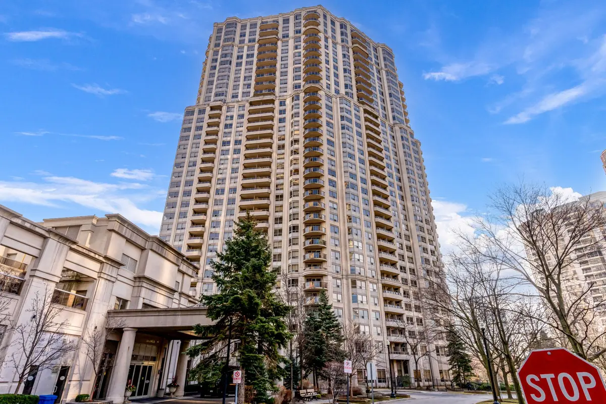25 Kingsbridge Garden CIR #2022, Mississauga, ON L5R 4B1