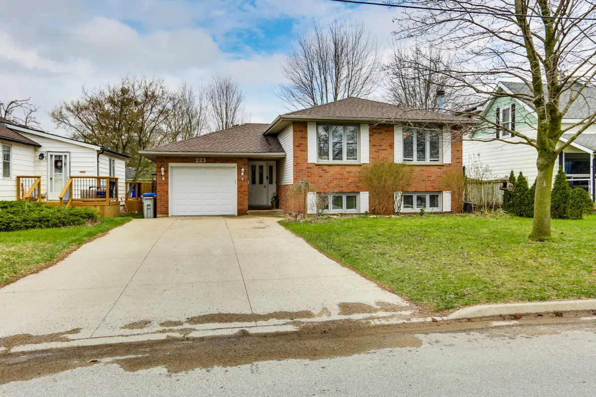 223 Ellor ST, Strathroy-caradoc, ON N7G 2L2