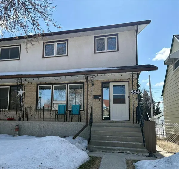 884 Hector AVE, Winnipeg, MB R3M 2G4