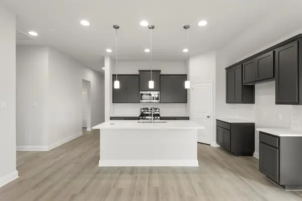 1208 Redcoat Drive, Forney, TX 75126