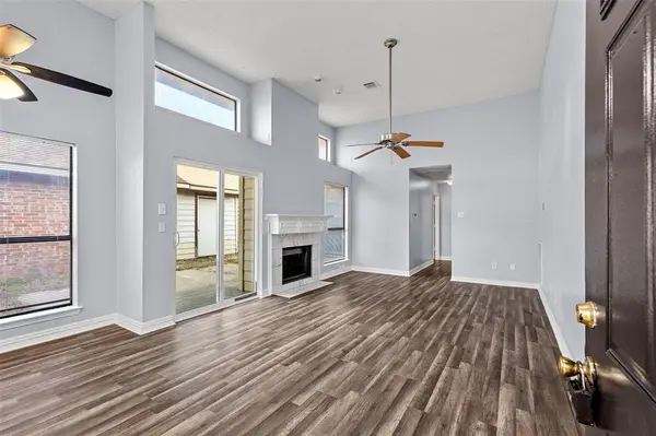 2540 Winter Oak Street, Dallas, TX 75227