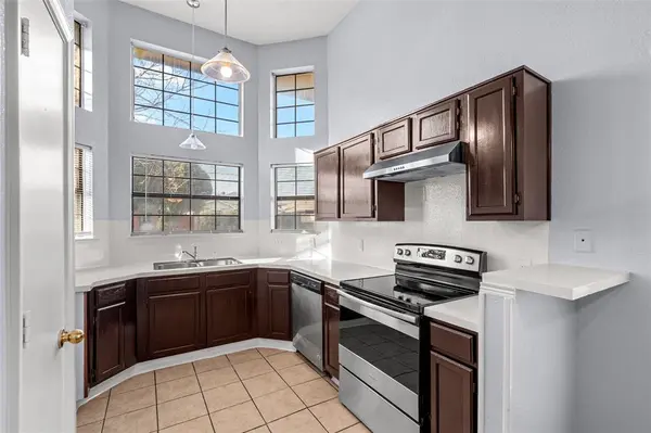 2540 Winter Oak Street, Dallas, TX 75227