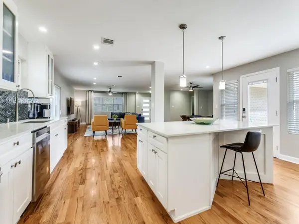 3564 Vinecrest Drive, Dallas, TX 75229