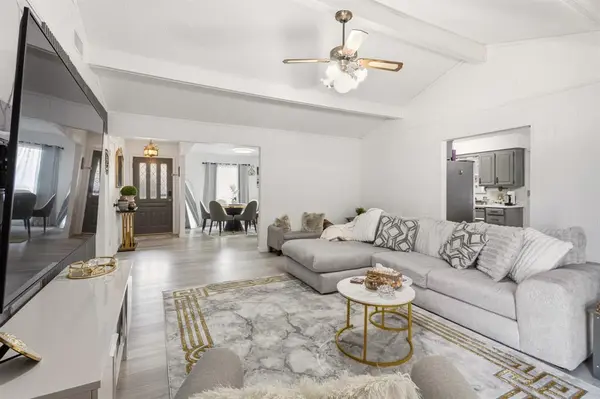 2011 Bay Oaks Drive, Arlington, TX 76012