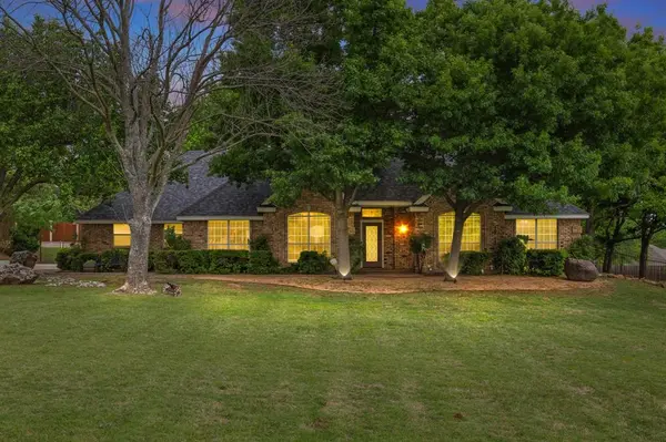 1907 Woodland Hills Lane, Weatherford, TX 76087