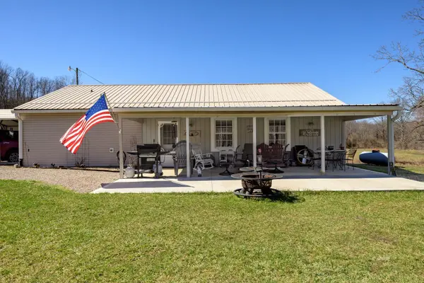 446 Shaffer School Rd, Oak Hill, OH 45656