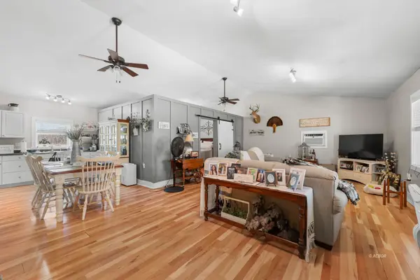 446 Shaffer School Rd, Oak Hill, OH 45656