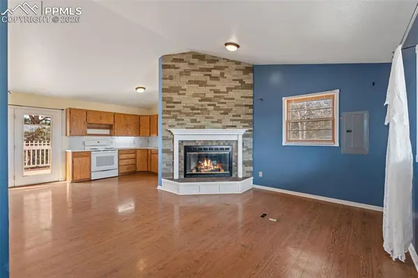 487 Maroon Lake CIR, Divide, CO 80814