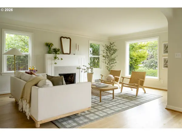 2115 SE 26TH AVE, Portland, OR 97214