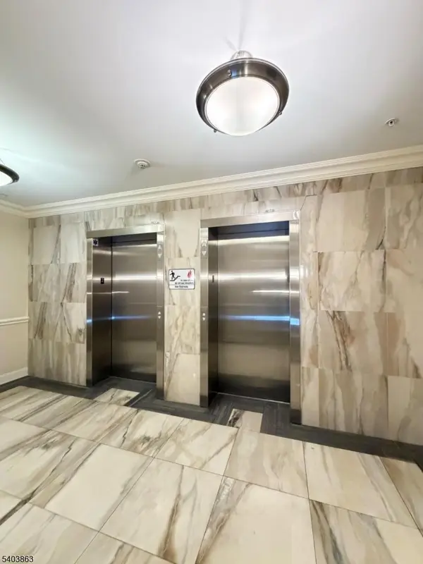 102 E Elizabeth Ave #207, Linden City, NJ 07036