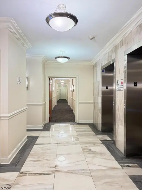 102 E Elizabeth Ave #207, Linden City, NJ 07036