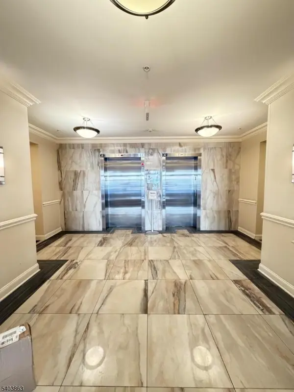 102 E Elizabeth Ave #207, Linden City, NJ 07036