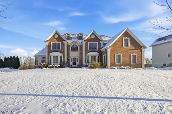 108 Hamilton Trl, Totowa Boro, NJ 07512