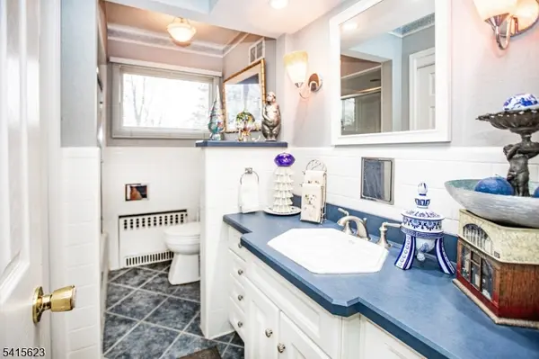 41 Orchard Pl, Hawthorne Boro, NJ 07506