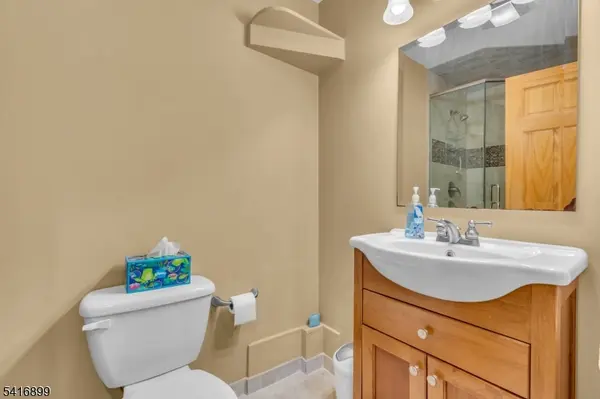 1091 Cambridge Lane, Bridgewater Twp., NJ 08807