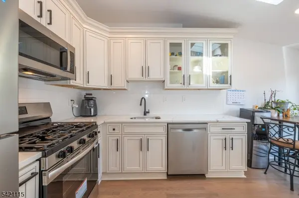 7 Pine St, Jefferson Twp., NJ 07849