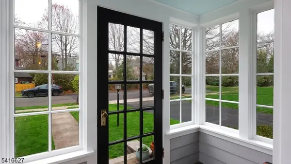 555 Shackamaxon Dr, Westfield Town, NJ 07090