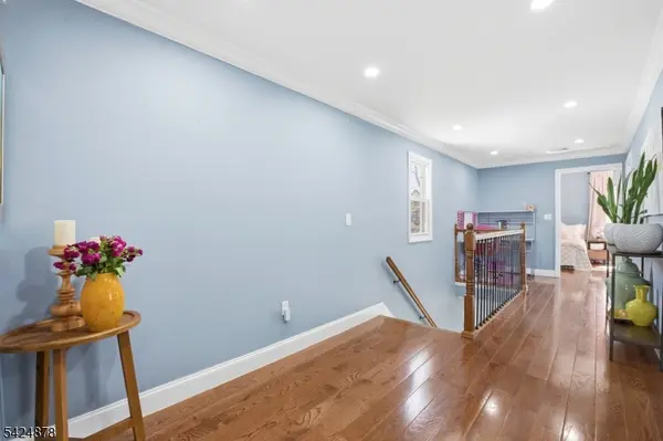 301 Roosevelt Ave, Hasbrouck Heights Boro, NJ 07604