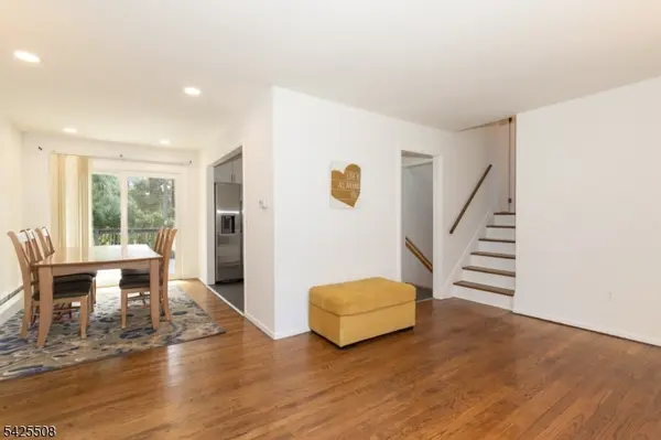 35 Sanford Dr, Randolph Twp., NJ 07869