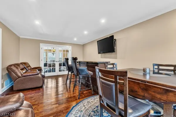 19 Daniel Dr, Hillsborough Twp., NJ 08844