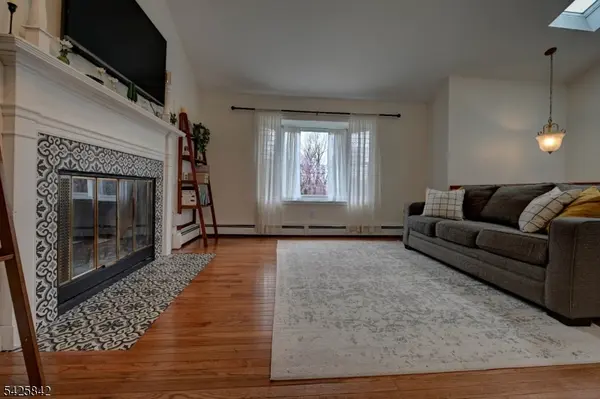 4 Birch Dr E, Vernon Twp., NJ 07422