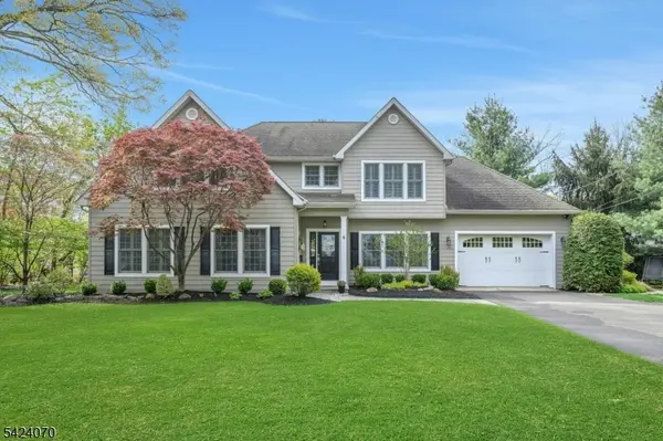 6 Yorke Rd, Mountain Lakes Boro, NJ 07046