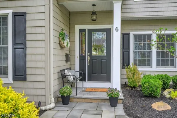 6 Yorke Rd, Mountain Lakes Boro, NJ 07046