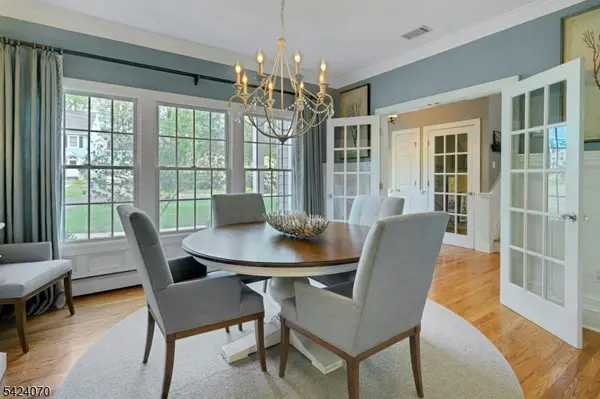 6 Yorke Rd, Mountain Lakes Boro, NJ 07046