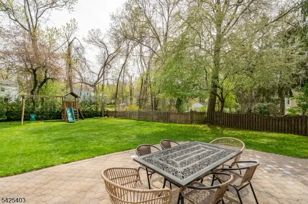 120 Brookside Dr, New Providence Boro, NJ 07974