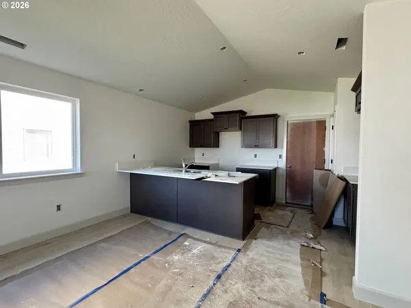 876 E Kinsley AVE, Hermiston, OR 97838