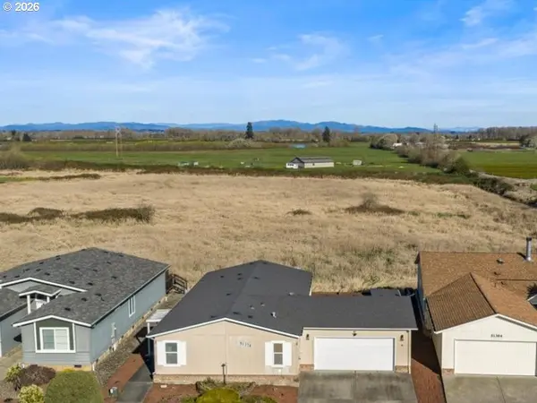 51374 SE Hoodview DR, Scappoose, OR 97056