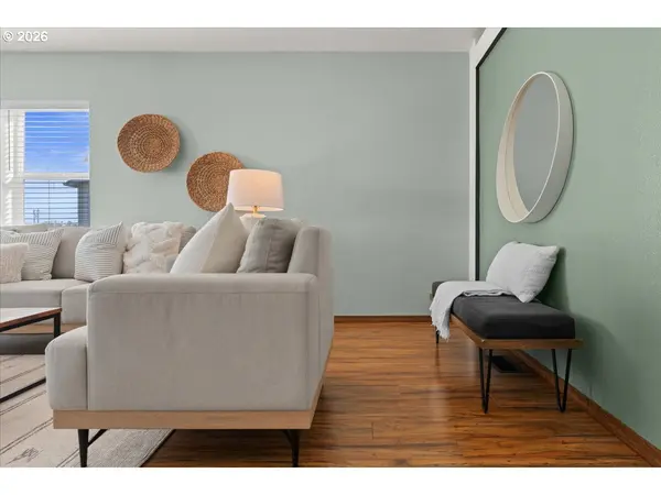 51374 SE Hoodview DR, Scappoose, OR 97056