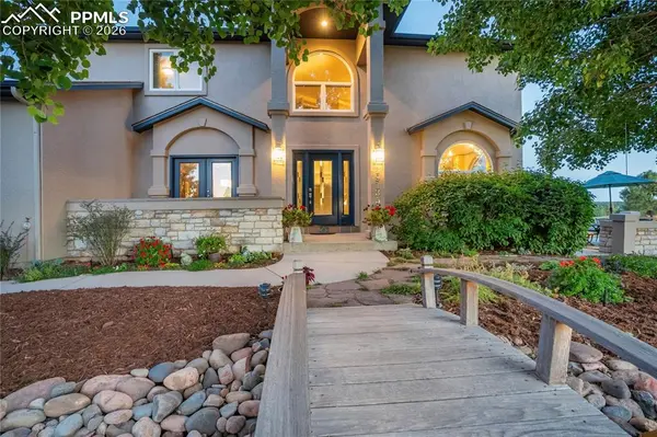 19135 Royal Troon DR, Monument, CO 80132